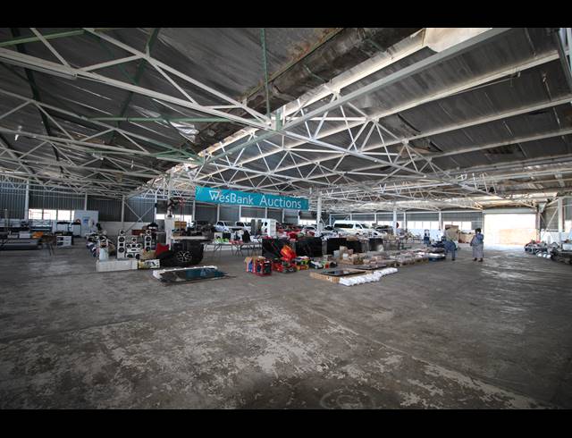 3,400M² WAREHOUSE FOR SALE IN BRAELYN